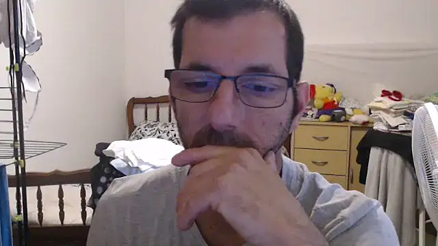 Snapshot of steph19x5 chatting on October 4, 2025, 6:59 am steph19x5 online show from October 4, 2025, 6:59 am