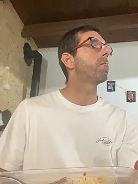 Snapshot of steph19x5 chatting on October 20, 2025, 6:41 pm steph19x5 online show from October 20, 2025, 6:41 pm