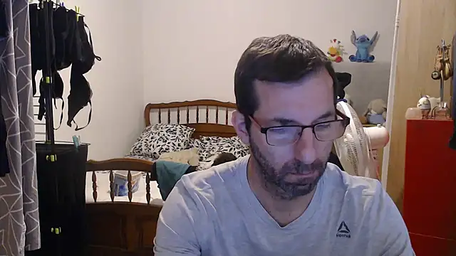 Snapshot of steph19x5 chatting on October 27, 2025, 7:09 am steph19x5 online show from October 27, 2025, 7:09 am