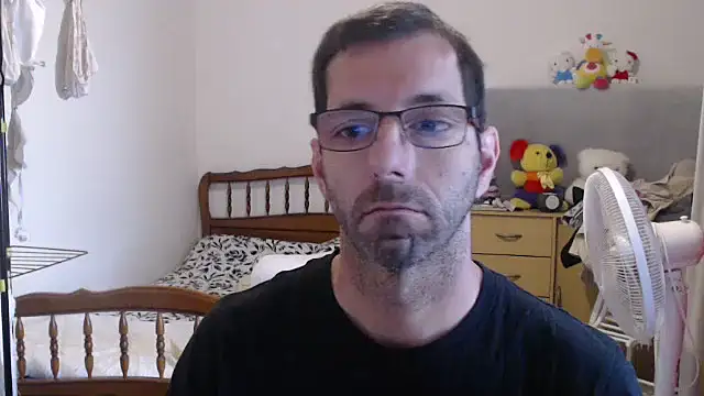 Snapshot of steph19x5 chatting on October 8, 2025, 8:16 am steph19x5 online show from October 8, 2025, 8:16 am