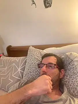 Snapshot of steph19x5 chatting on November 16, 2025, 8:57 pm steph19x5 online show from November 16, 2025, 8:57 pm