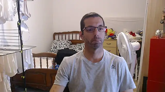 Snapshot of steph19x5 chatting on September 21, 2025, 9:03 am steph19x5 online show from September 21, 2025, 9:03 am