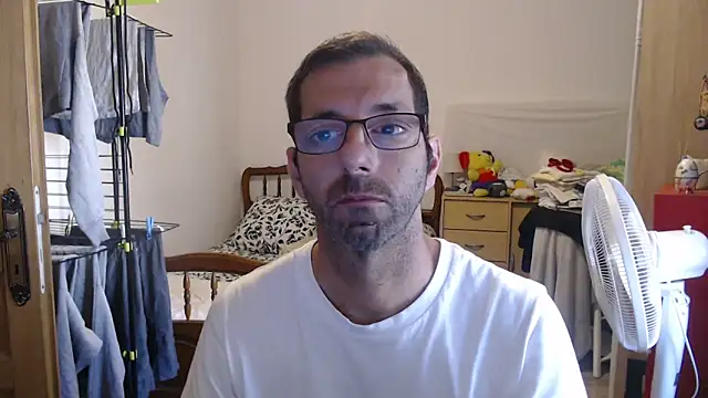 Snapshot of steph19x5 chatting on October 1, 2025, 9:14 am steph19x5 online show from October 1, 2025, 9:14 am