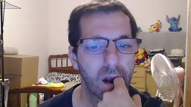 Snapshot of steph19x5 chatting on November 26, 2025, 8:03 am steph19x5 online show from November 26, 2025, 8:03 am