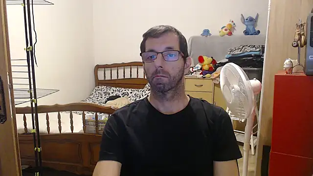 Snapshot of steph19x5 chatting on November 17, 2025, 10:19 am steph19x5 online show from November 17, 2025, 10:19 am