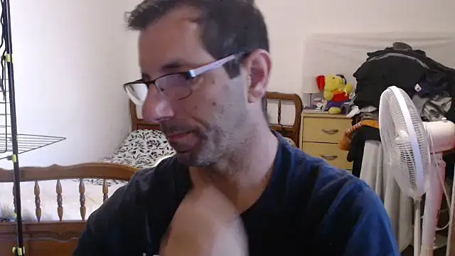 Snapshot of steph19x5 chatting on October 5, 2025, 7:10 am steph19x5 online show from October 5, 2025, 7:10 am