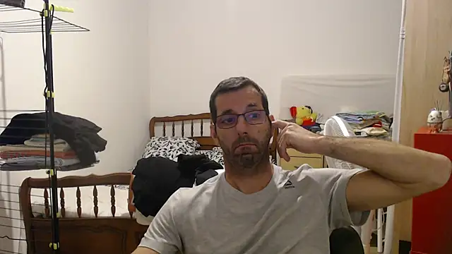 Snapshot of steph19x5 chatting on September 17, 2025, 6:32 pm steph19x5 online show from September 17, 2025, 6:32 pm