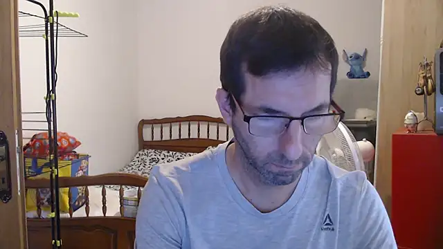 Snapshot of steph19x5 chatting on November 14, 2025, 10:52 am steph19x5 online show from November 14, 2025, 10:52 am