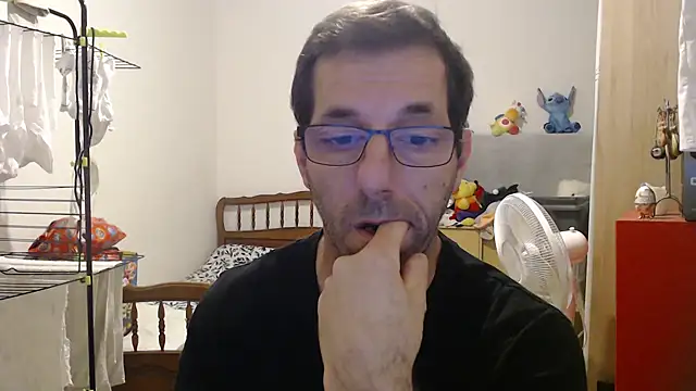 Snapshot of steph19x5 chatting on November 13, 2025, 8:07 am steph19x5 online show from November 13, 2025, 8:07 am