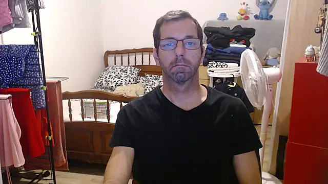 Snapshot of steph19x5 chatting on November 1, 2025, 4:41 am steph19x5 online show from November 1, 2025, 4:41 am