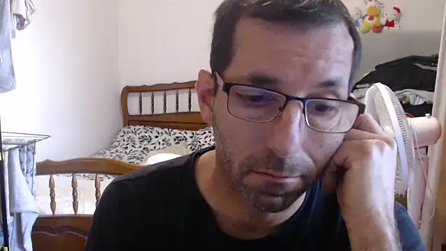 Snapshot of steph19x5 chatting on October 6, 2025, 8:04 am steph19x5 online show from October 6, 2025, 8:04 am