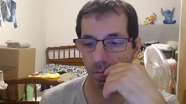 Snapshot of steph19x5 chatting on November 21, 2025, 9:19 am steph19x5 online show from November 21, 2025, 9:19 am