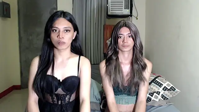 Snapshot of Urworldclasstrans chatting on November 12, 2025, 7:45 am Urworldclasstrans online show from November 12, 2025, 7:45 am