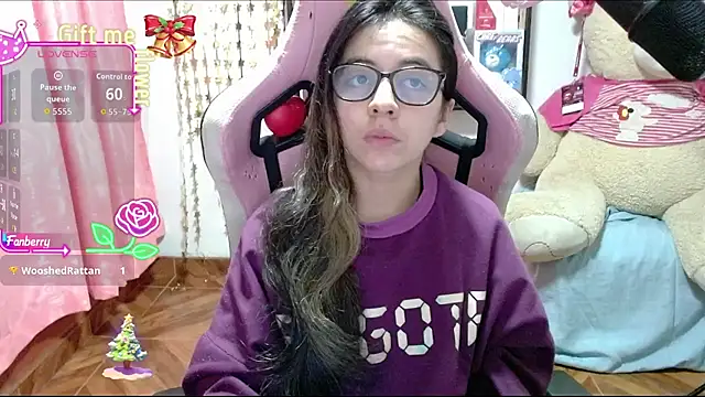 Maggie Fox3 online show from November 4, 2025, 2:26 am