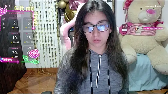 Snapshot of Maggie_Fox3 chatting on October 7, 2025, 1:39 am Maggie Fox3 online show from October 7, 2025, 1:39 am