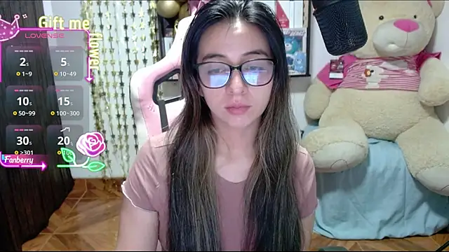 Snapshot of Maggie_Fox3 chatting on September 29, 2025, 2:07 am Maggie Fox3 online show from September 29, 2025, 2:07 am