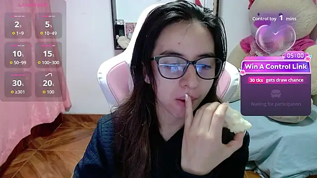 Maggie Fox3 online show from February 13, 2026, 1:27 am