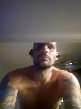 Snapshot of Bearbitheway69 chatting on October 27, 2025, 11:38 pm Bearbitheway69 online show from October 27, 2025, 11:38 pm