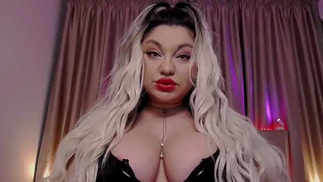 Larissa K online show from November 6, 2025, 4:44 pm