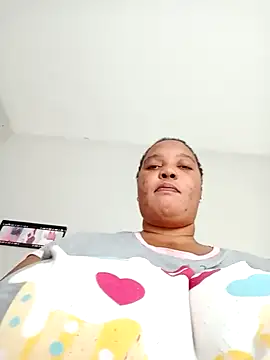 Lovelyboobs01 online show from March 5, 2025, 12:22 pm