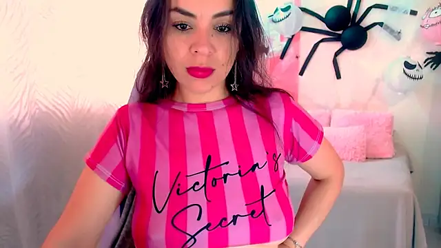 Snapshot of LATINGODDESS_X chatting on October 17, 2025, 3:25 pm LATINGODDESS X online show from October 17, 2025, 3:25 pm