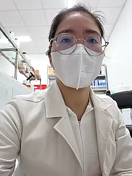 HinaLovely online show from March 26, 2026, 3:27 am