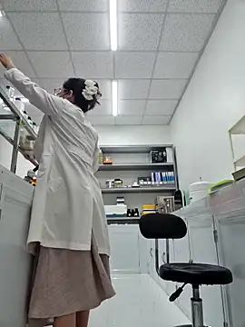 HinaLovely online show from March 4, 2026, 3:14 am