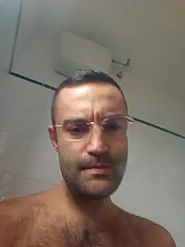 Snapshot of enricso chatting on October 31, 2025, 8:55 am enricso online show from October 31, 2025, 8:55 am