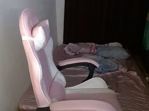 Snapshot of SassyRhonnaxxx chatting on October 19, 2025, 6:38 am SassyRhonnaxxx online show from October 19, 2025, 6:38 am