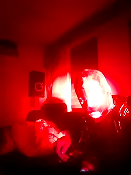 Snapshot of Crystalbitchx chatting on September 29, 2025, 11:10 pm Crystalbitchx online show from September 29, 2025, 11:10 pm