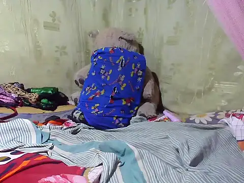 Snapshot of Alora-shine chatting on March 19, 2025, 8:11 pm Alora-shine online show from March 19, 2025, 8:11 pm