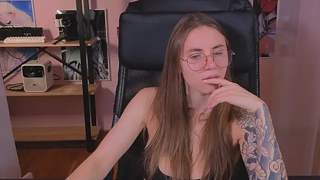 Snapshot of _AnnaStark_ chatting on October 16, 2025, 8:28 pm AnnaStark online show from October 16, 2025, 8:28 pm