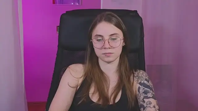  AnnaStark  online show from January 18, 2025, 11:44 pm