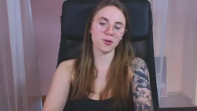  AnnaStark  online show from January 13, 2025, 3:23 am