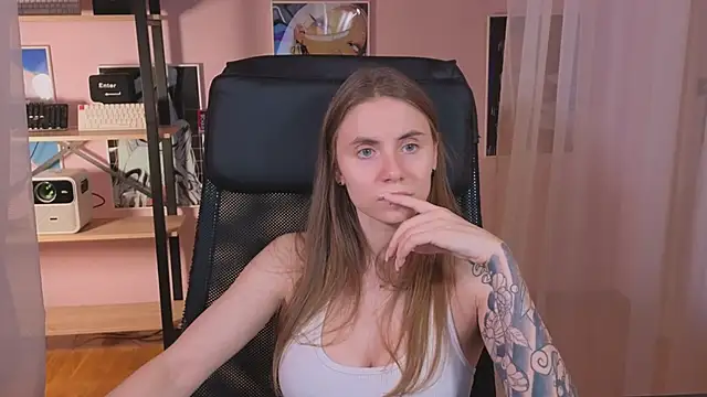 Snapshot of _AnnaStark_ chatting on September 24, 2025, 6:36 pm AnnaStark online show from September 24, 2025, 6:36 pm