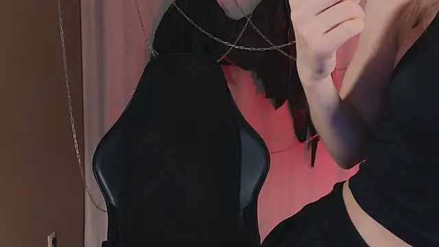 Snapshot of _AnnaStark_ chatting on October 29, 2025, 7:57 pm AnnaStark online show from October 29, 2025, 7:57 pm