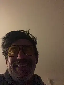 maxximere online show from March 4, 2026, 2:08 am