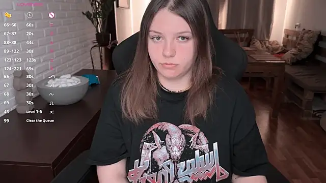 XNirvanaX online show from April 6, 2026, 5:19 am