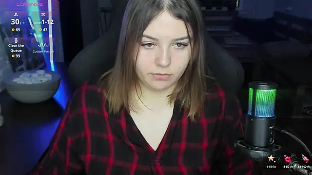 Snapshot of XNirvanaX chatting on September 28, 2025, 3:57 am XNirvanaX online show from September 28, 2025, 3:57 am