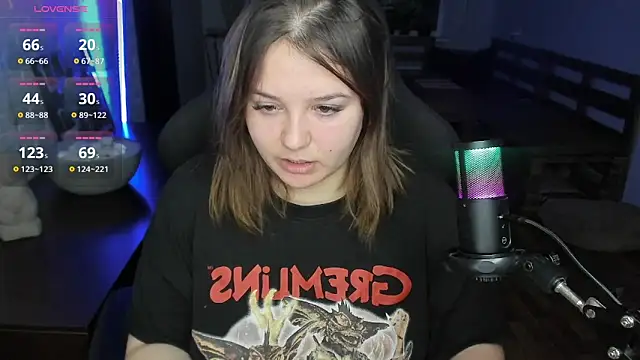 Snapshot of XNirvanaX chatting on October 3, 2025, 2:37 am XNirvanaX online show from October 3, 2025, 2:37 am