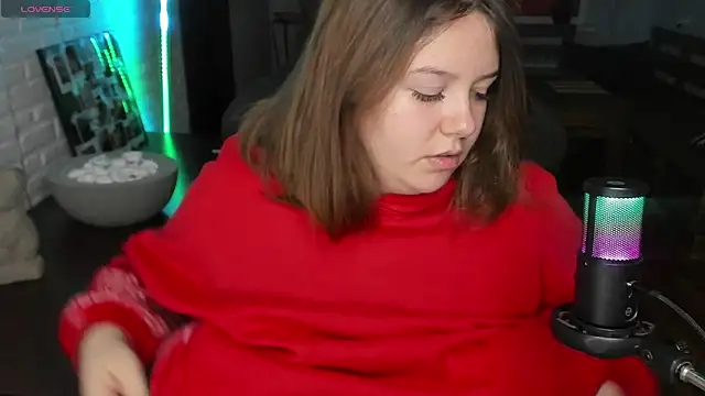 Snapshot of XNirvanaX chatting on October 8, 2025, 4:14 am XNirvanaX online show from October 8, 2025, 4:14 am