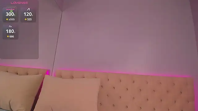 NickieRainer online show from February 7, 2025, 4:37 am
