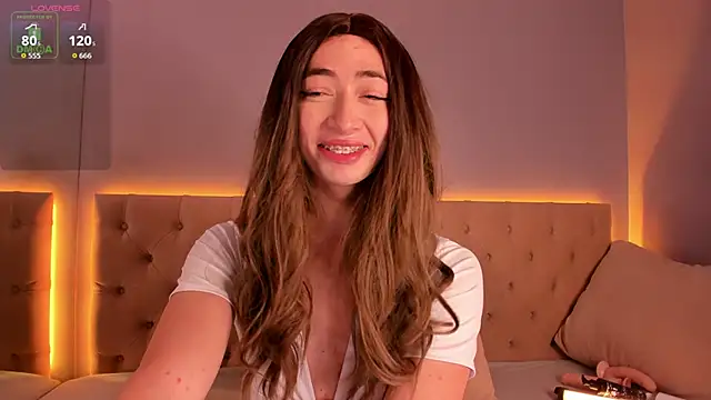 NickieRainer online show from October 2, 2025, 8:45 pm