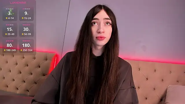 NickieRainer online show from February 1, 2025, 2:13 pm
