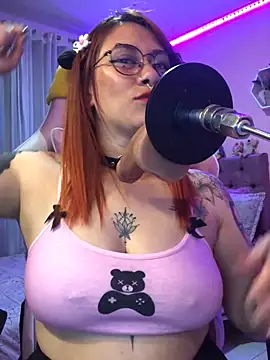 Luna Paris  online show from January 24, 2025, 10:41 pm
