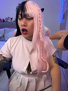 Luna Paris  online show from March 17, 2026, 2:31 pm