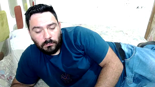 lucasprloco online show from February 9, 2025, 8:24 pm