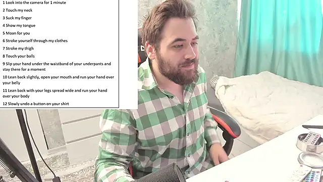 Snapshot of Morlaios chatting on October 4, 2025, 10:28 am Morlaios online show from October 4, 2025, 10:28 am