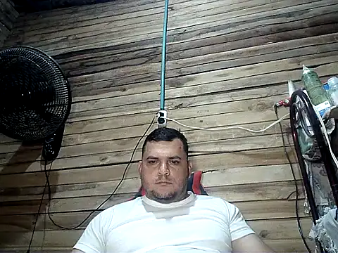 Arcangel 05 online show from May 29, 2026, 4:18 am