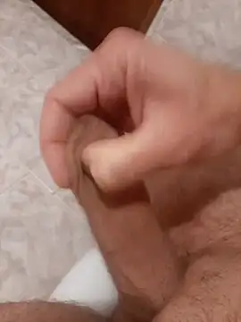 Snapshot of Alex_7422 chatting on October 20, 2025, 12:49 pm Alex 7422 online show from October 20, 2025, 12:49 pm